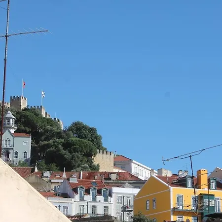 Traditional & Multicultural Apartment Lisbon