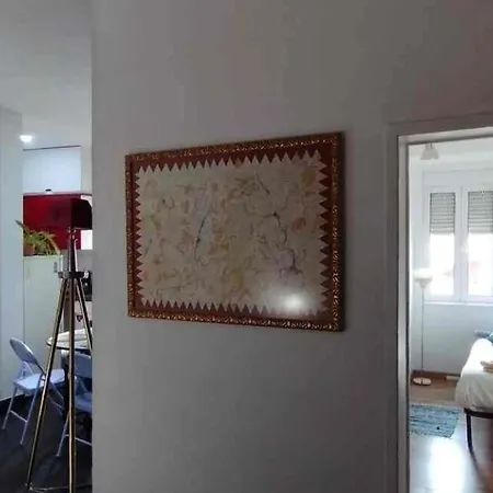 Traditional & Multicultural Apartment Lisbon